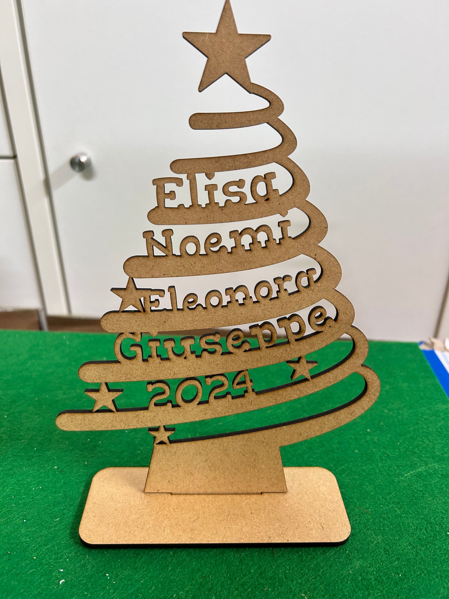 Albero Natale con base e nomi