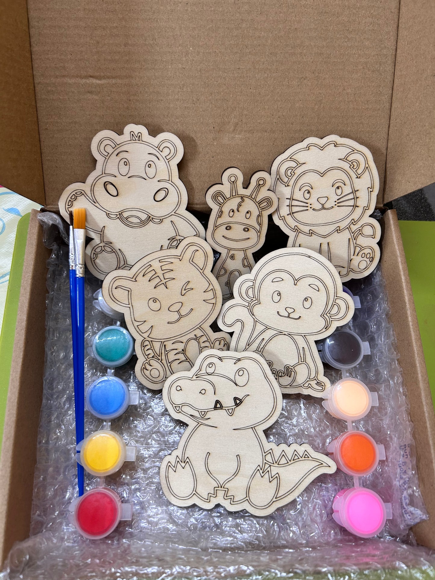 Kit per colorare per bambini, inclusi colori acrilici e pennelli